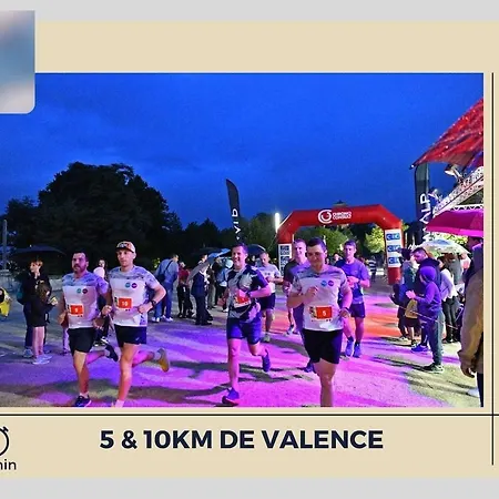 L'ecrin D'or - Elegant & Confortable- Idealement Situe En Centre-ville - Terrasse - Gare A 5 Min Lejlighed Valence (Drome)