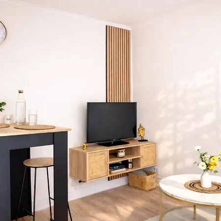 Apartment Terrasse Privee - Centre - Gare 5 Min - Wifi Rapide *